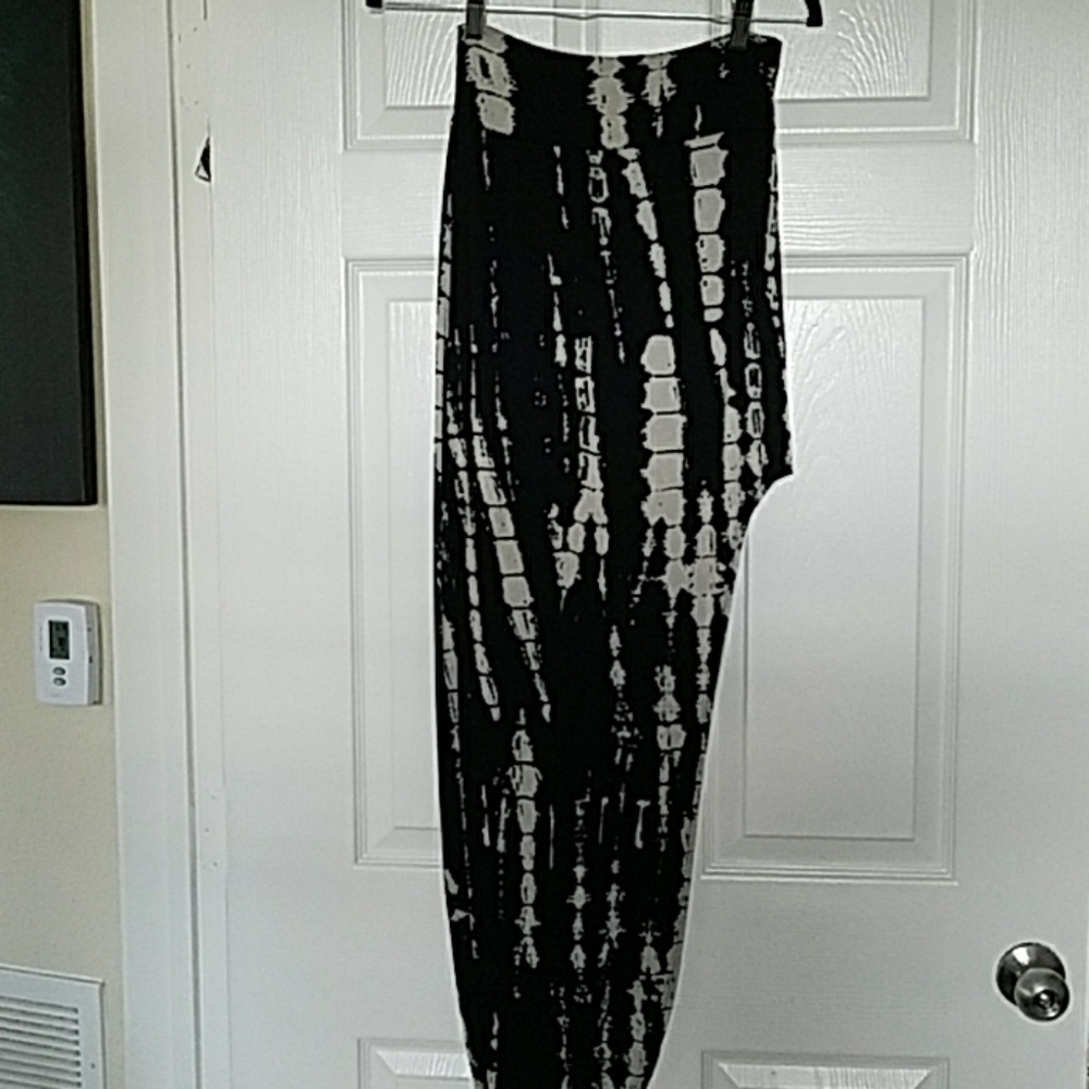 NWOT Skirt (bogo50%)